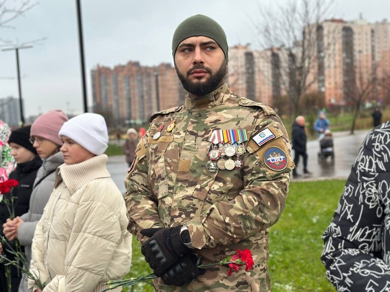 В Заневском поселении прошли траурные митинги ко Дню Героев Отечества