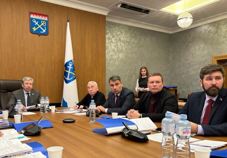Общественная палата инициировала обсуждение поправок в Устав Ленинградской области