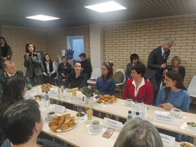 Донорская акция Общественной палаты отмечена на встрече Губернатора Ленобласти А. Дрозденко с активистами Команды47