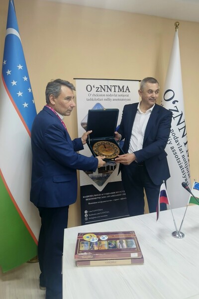Александр Габитов провёл встречу с руководителем Ассоциации НКО Узбекистана Камолиттдином Ишанходаевым.