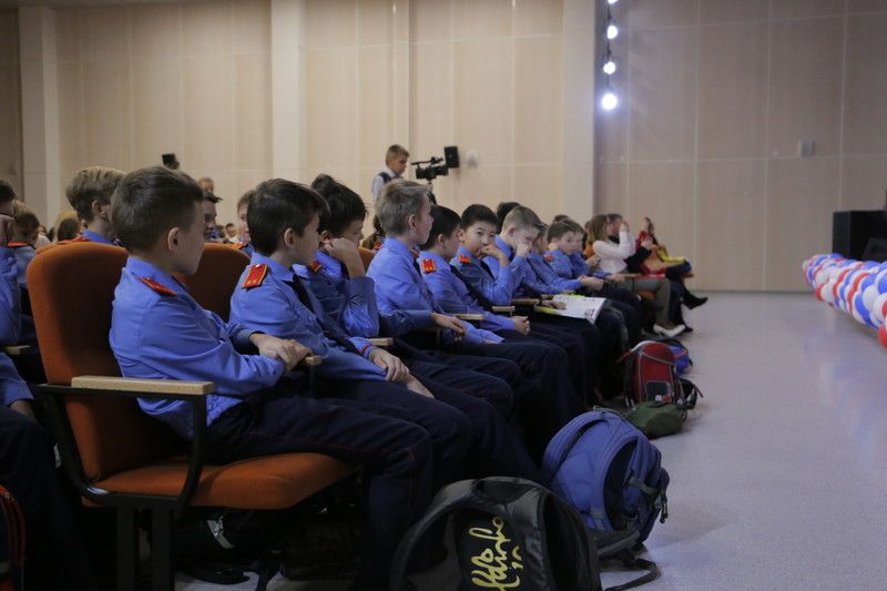 Известный эколог провел беседу со школьниками Муринского Центра образования №2