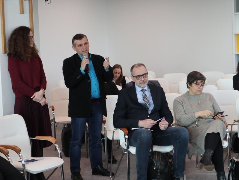 Цель поправок в Конституцию – здоровый народ, устойчивая экономика и сильная власть