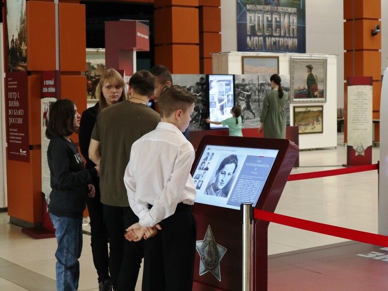 Общественная палата Ленобласти организовала поездку в исторический парк для лодейнопольских ребят