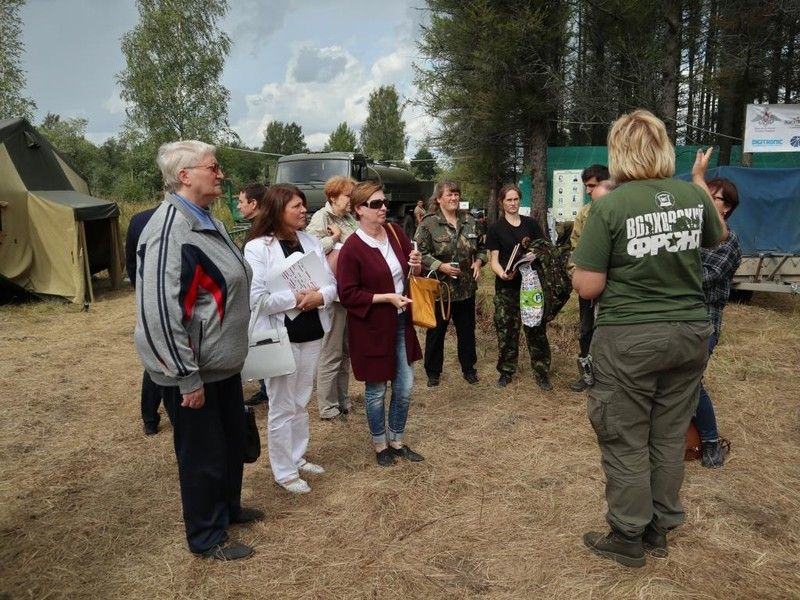 На землях Ленобласти, опаленных войной, общественники из разных концов России обсудили вопросы сохранения воинских захоронений