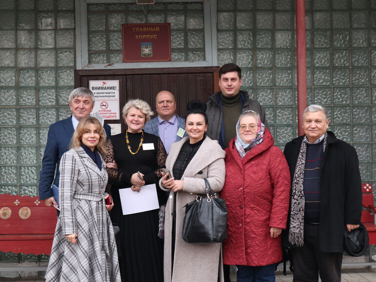 Парта Героя, краеведческий музей и дорога в новую жизнь