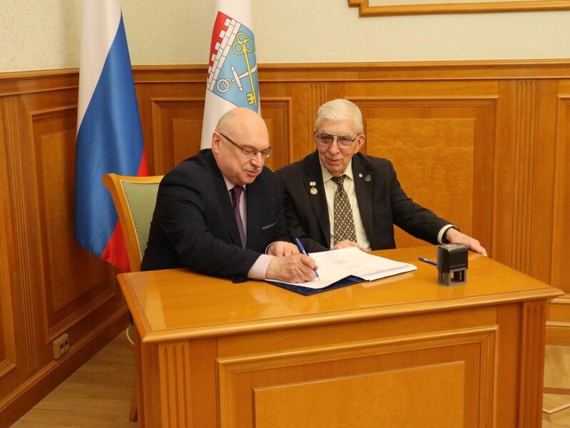 Общественная палата Ленобласти подписала соглашение о сотрудничестве с НКО на выборах