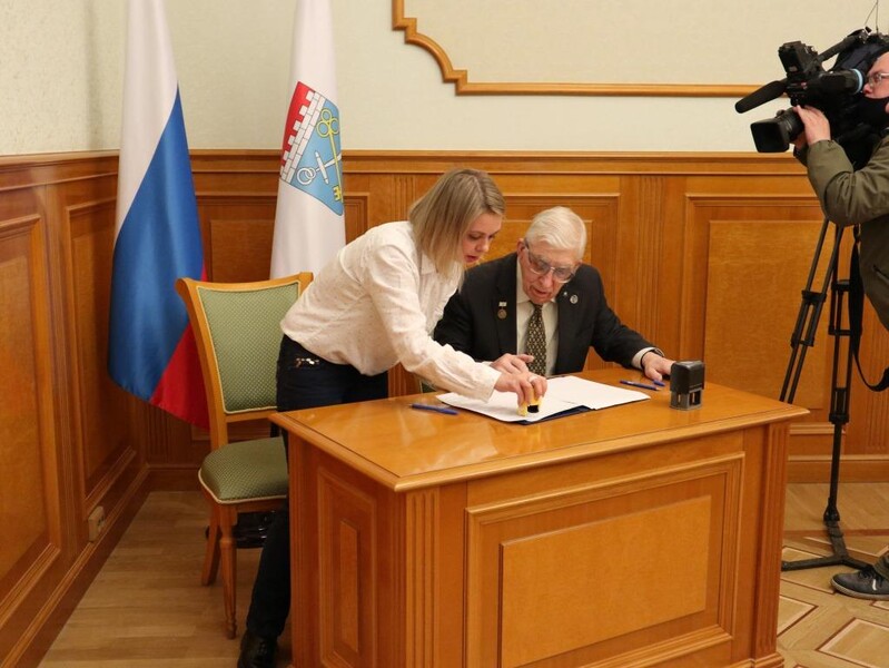 Общественная палата Ленобласти подписала соглашение о сотрудничестве с НКО на выборах
