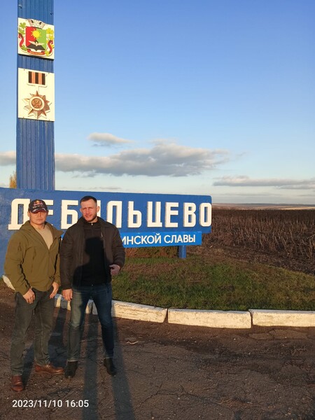 Своих не бросаем: Общественная палата Ленинградской области совместно с депутатским корпусом и администрацией Тосненского района направили гуманитарный конвой на Донбасс
