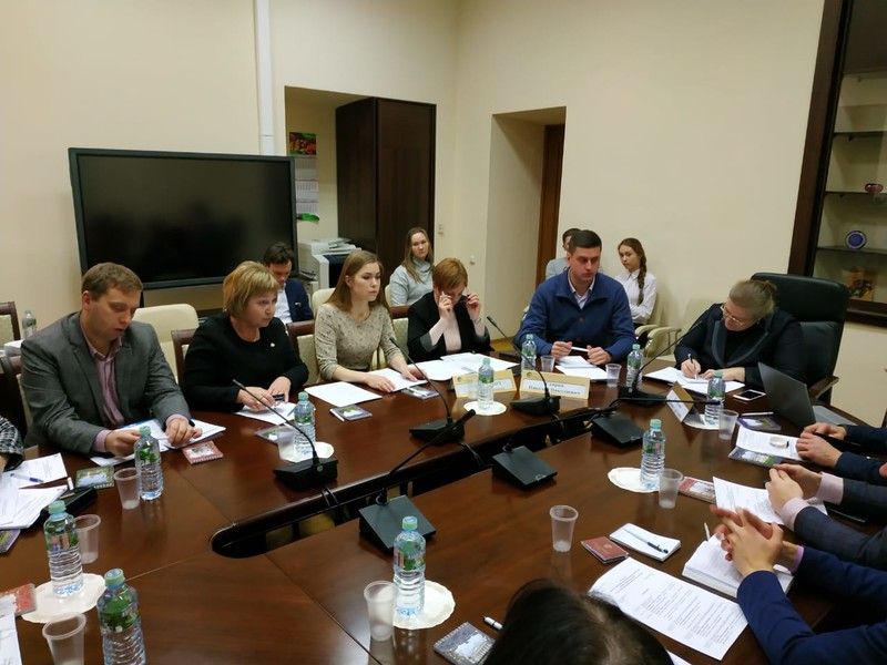 От стипендий и студенческих общежитий до трудоустройства молодых мам – Общественная палата обсудила проблемы молодежи