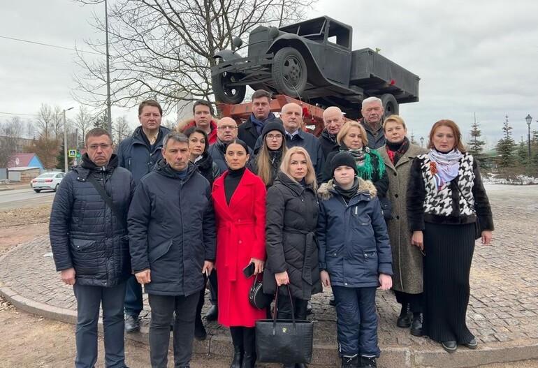Общественная палата ЛО возложила цветы в память о погибших в «Крокус Сити Холл»