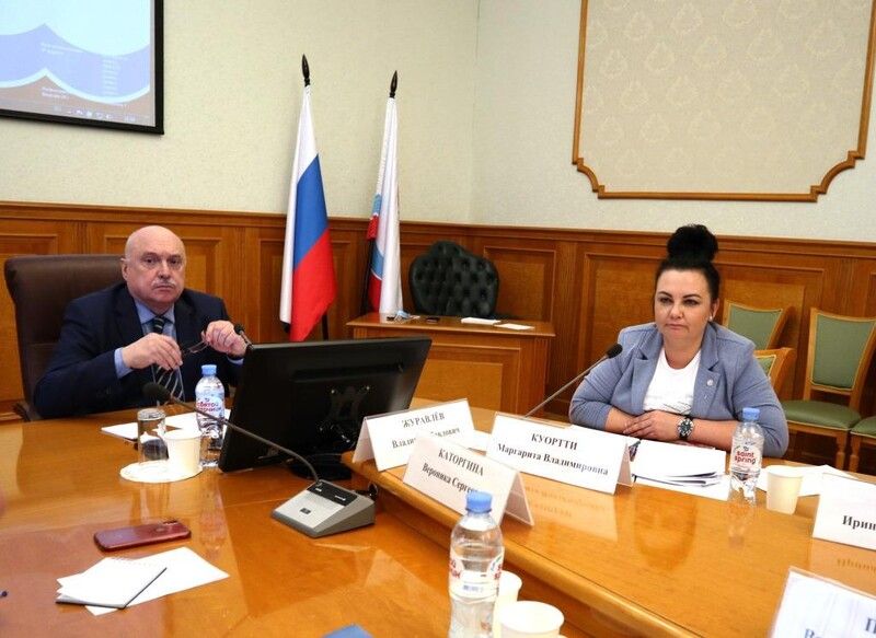 Внимание каждому ребенку, неблагополучным - в особенности: в Ленобласти прошло обсуждение методик работы с «дворовой» молодежью