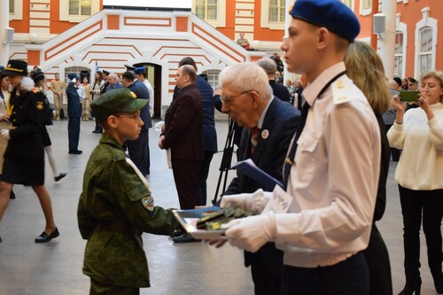 В Петропавловской крепости прошло посвящение в кадеты учеников кадетских классов 47-го региона