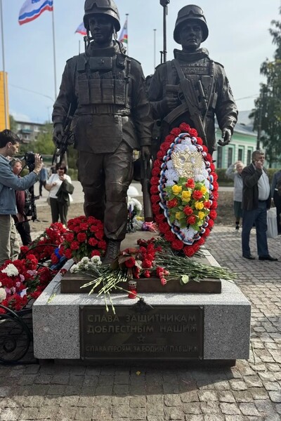 «Я вернусь»: в Тосно открыли мемориал героям СВО