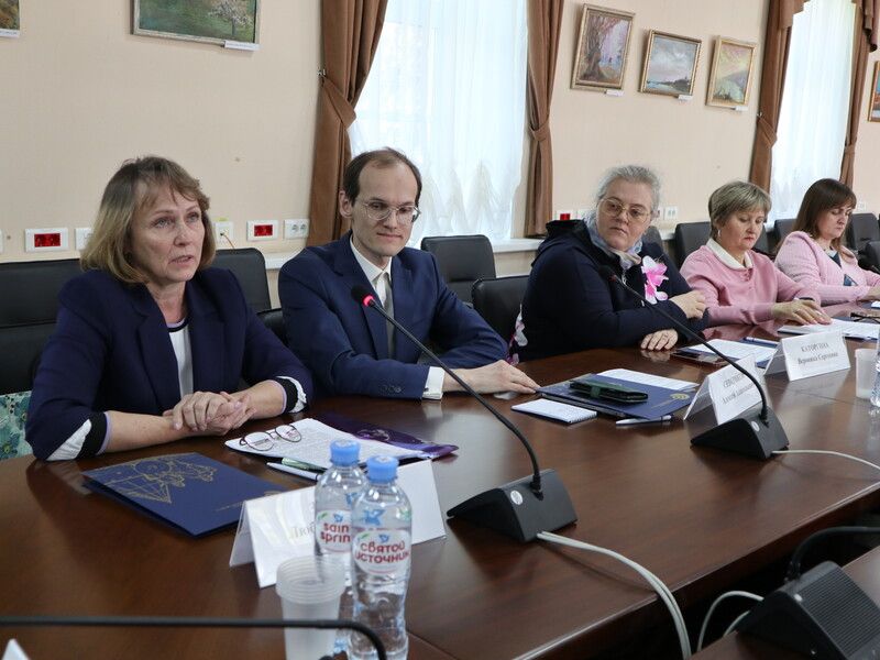 В Ленобласти обсудили методику создания школы здоровых детей