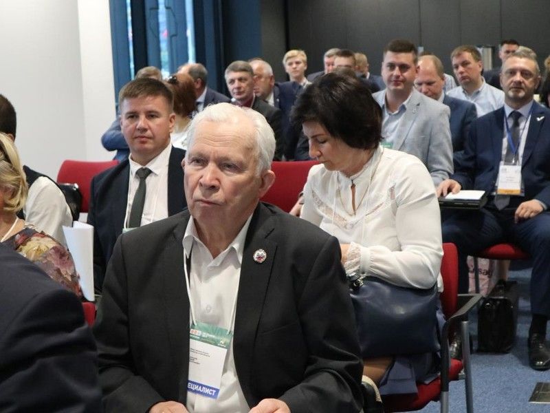 Нацпроекты и развитие сельских территорий обсудили муниципалы и общественники Ленобласти