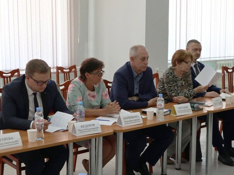 Реализацию «мусорной реформы» на территории Ленинградской области обсудили общественники и органы власти