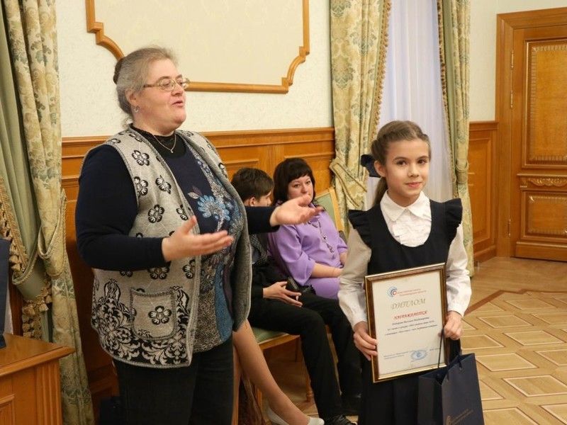 В Ленинградской области наградили школьников – победителей конкурса семейных историй