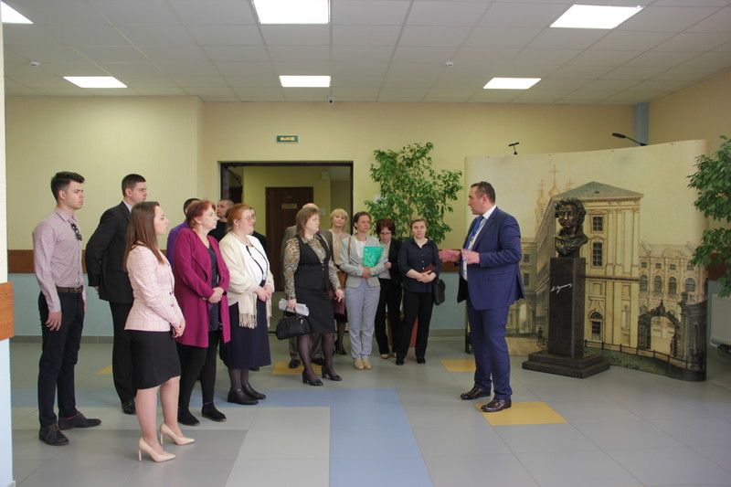 В год столетия допобразования три четверти детей в Ленобласти посещают кружки и клубы по интересам