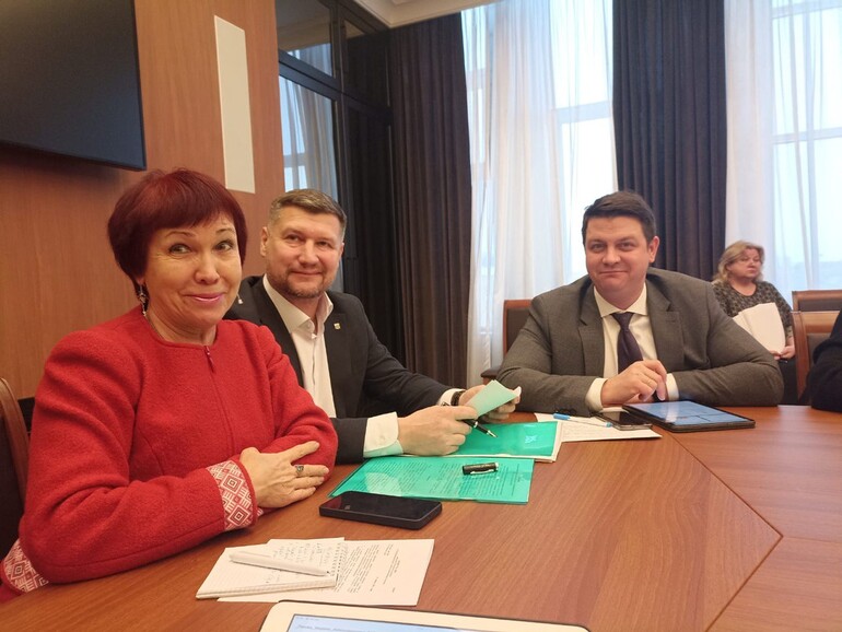 Вероника Михайловна Тарбаева приняла участие в заседании постоянной комиссии по агропромышленному и рыбохозяйственному комплексу Законодательного собрания Ленинградской области