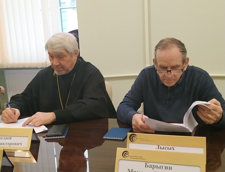 Общественная палата оставляет на контроле ситуацию с восстановлением мемориальных комплексов «Памяти расстрелянного детства» и «Свирская победа»