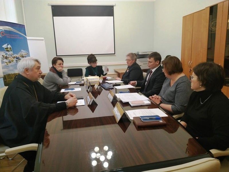 Общественная палата оставляет на контроле ситуацию с восстановлением мемориальных комплексов «Памяти расстрелянного детства» и «Свирская победа»