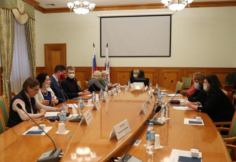 В Общественной палате Ленобласти обсудили организацию школьного питания