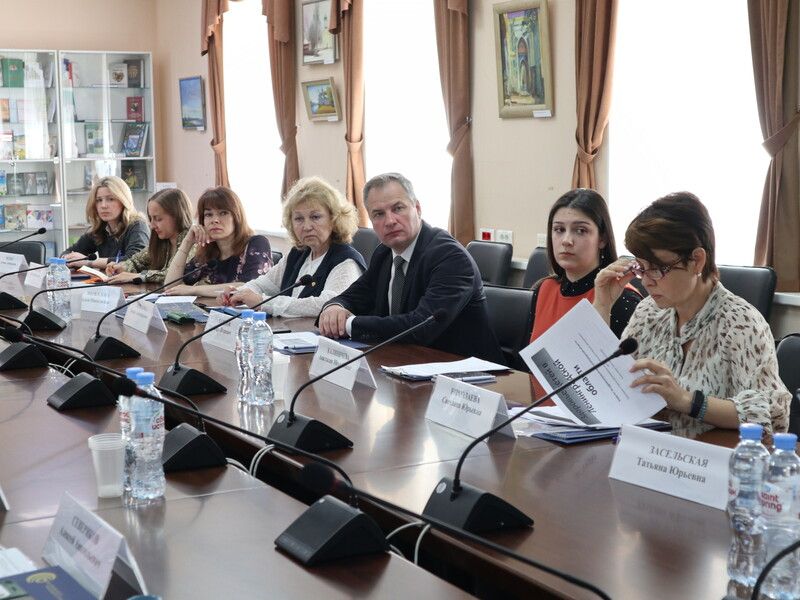 В Ленобласти обсудили методику создания школы здоровых детей
