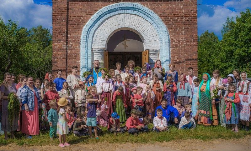 Семик, Федот-урожайник и Петровский дуб – в Ленобласти проходит фольклорно-этнографическая лаборатория «Петербургская губерния»