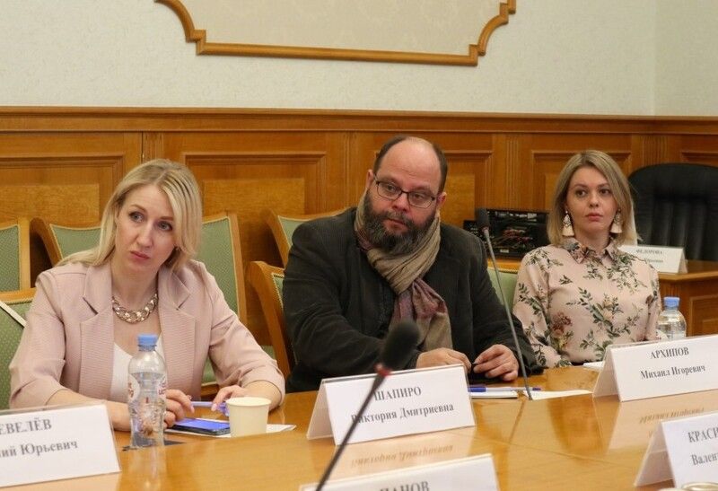 Внимание каждому ребенку, неблагополучным - в особенности: в Ленобласти прошло обсуждение методик работы с «дворовой» молодежью