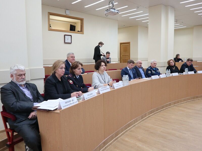 В Общественной палате Ленобласти считают, что региону нужен закон о кадетском образовании