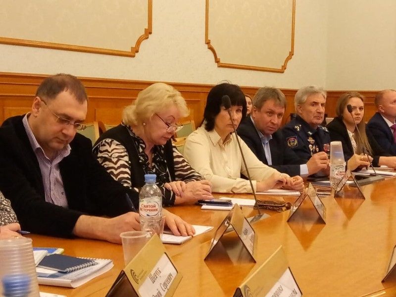 Как обеспечивается безопасность ребенка в школе или детском саду – общественники Ленобласти обсудили проблему со специалистами