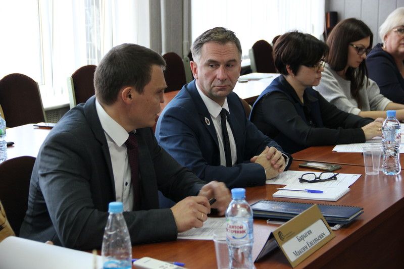 Медаль для Почетного донора и зарядка для донора потенциального: проблемы донорства обсудили общественники в Ленинградской области