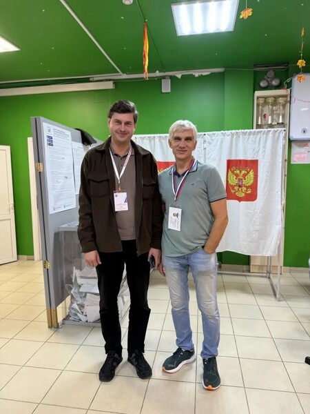 Наблюдатели продолжают работу на избирательных участках