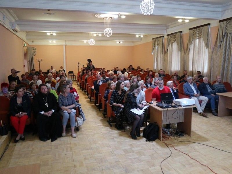Современная инфраструктура и обаяние 19 века: студенты-архитекторы представили общественникам и ладожанам проект восстановления Новой Ладоги