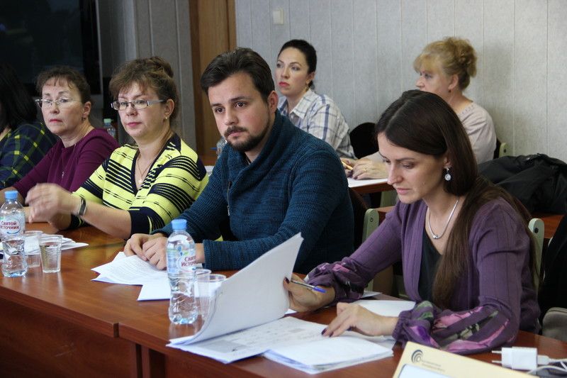 Медаль для Почетного донора и зарядка для донора потенциального: проблемы донорства обсудили общественники в Ленинградской области