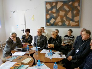 Проблемы сохранения этнической самобытности малых народов обсудили в Гатчинском районе.