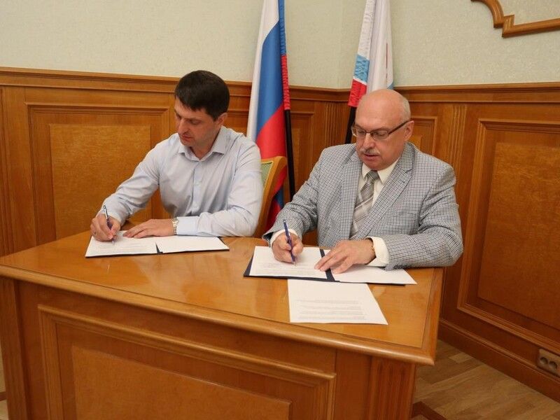 Общественная палата Ленобласти продолжила заключение Соглашений о сотрудничестве на выборах с партиями и общественными объединениями