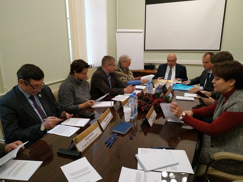 В Общественной палате Ленобласти обсудили проект стратегии национальной политики и предложили усилить в ней тему патриотизма и защиты традиционных культурных ценностей