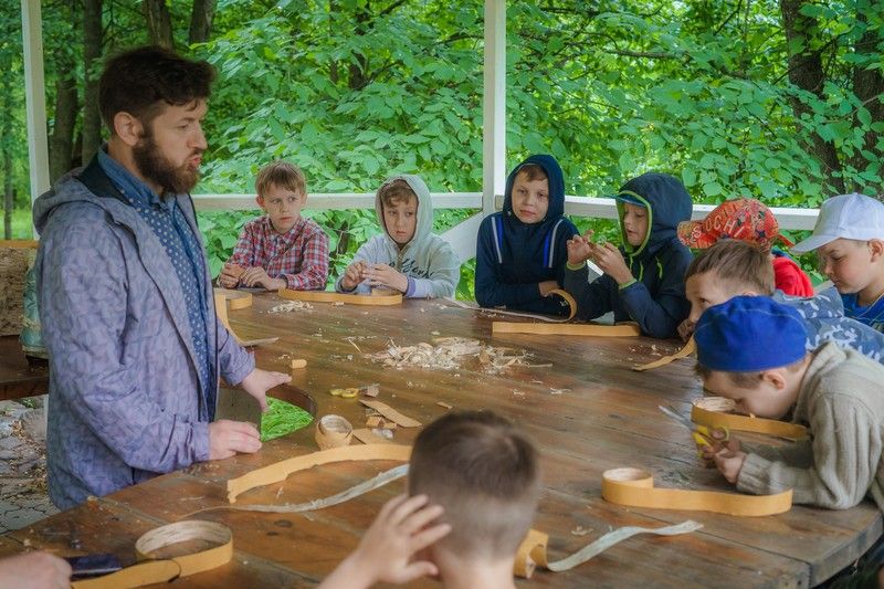 Семик, Федот-урожайник и Петровский дуб – в Ленобласти проходит фольклорно-этнографическая лаборатория «Петербургская губерния»