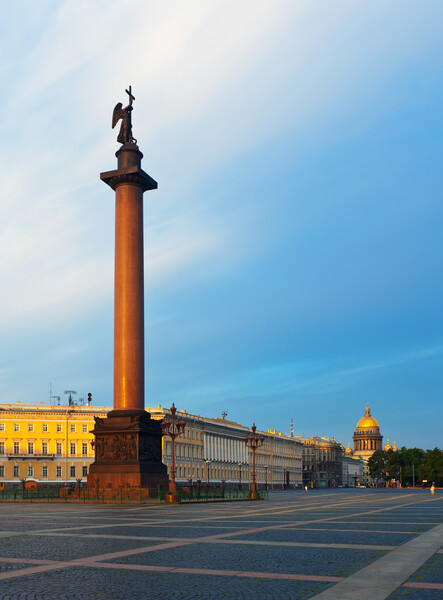 С праздником дорогие Петербуржцы