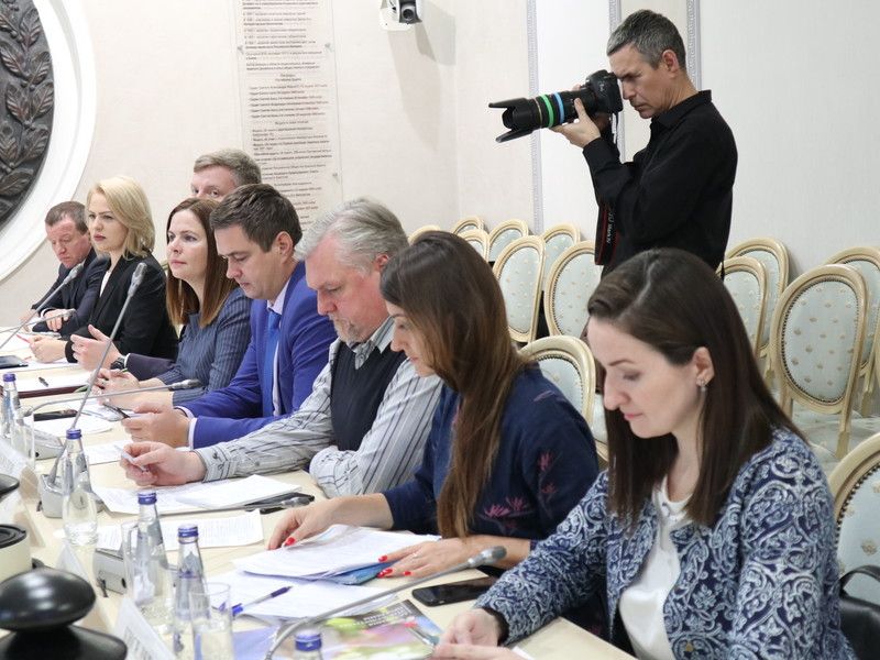 НКО Ленинградской области: уникальные технологии и актуальные проблемы