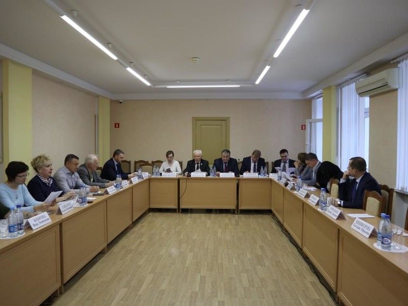 В Приозерске прошло обсуждение вопросов обеспечения населения жильем и расселения аварийного жилого фонда