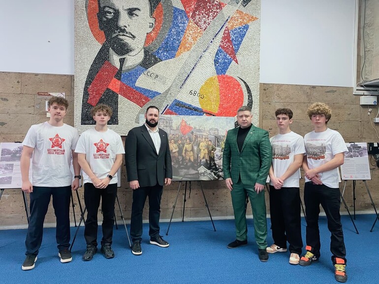 В Гатчине открылась выставка «Освободители Европы»