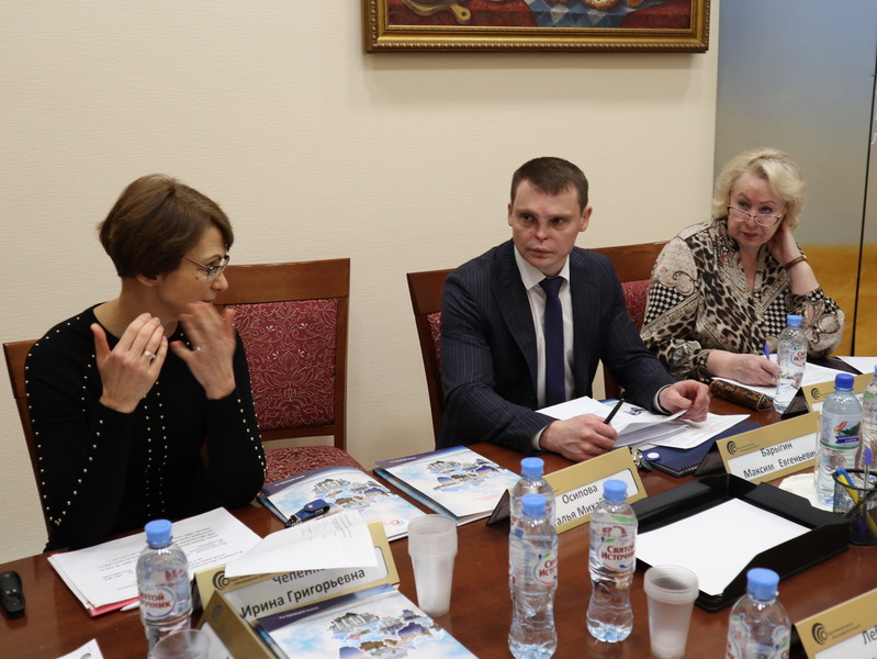 Общественная палата Ленобласти подняла вопрос доступности городской среды для инвалидов-колясочников