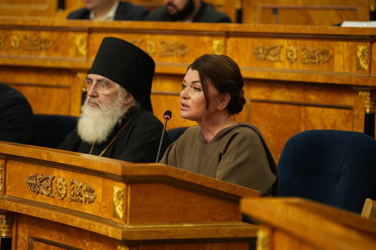 В Ленинградской области подвели итоги работы по комплексной поддержке участников СВО