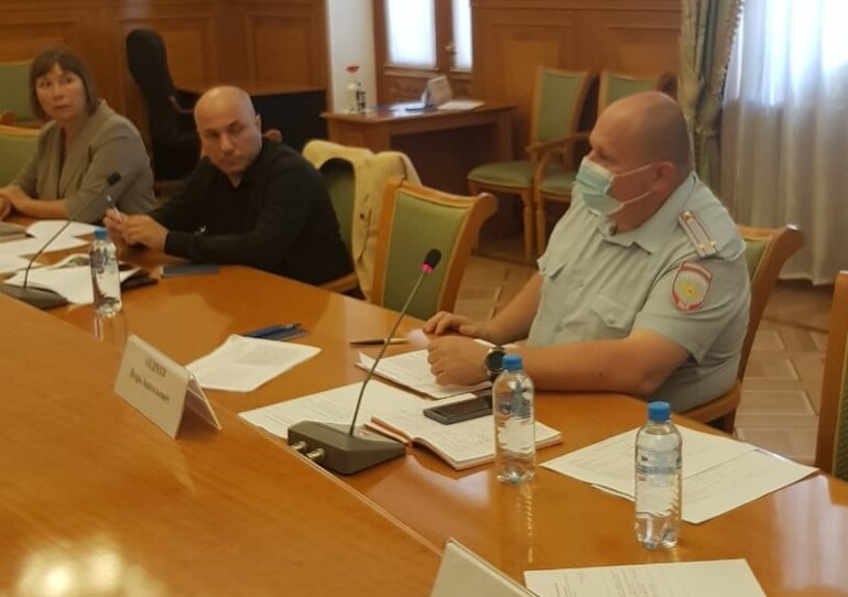 Общественная палата Ленобласти обсудила вопрос организации безопасных пешеходных переходов к социальным объектам
