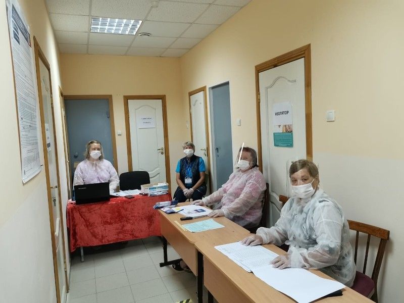 В первый день голосования на участки вышло 2300 общественных наблюдателей
