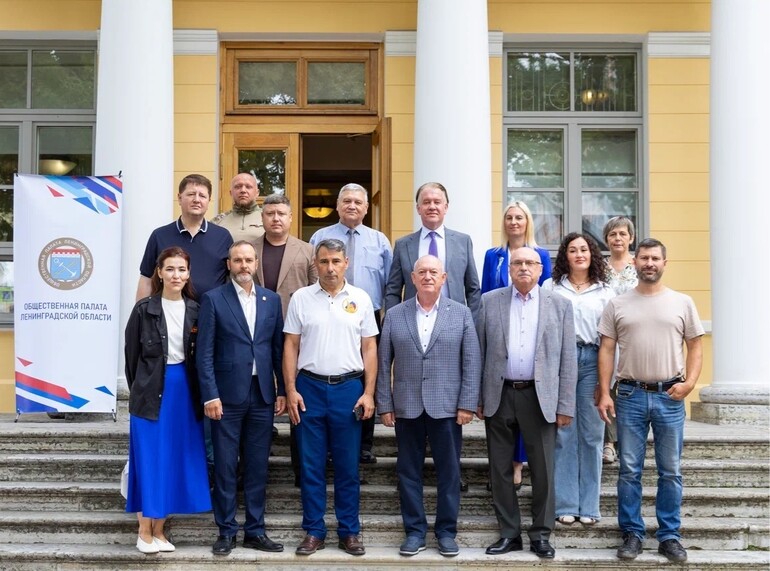 Общественная палата Ленинградской области подписала соглашения с десятью НКО региона о сотрудничестве на выборах