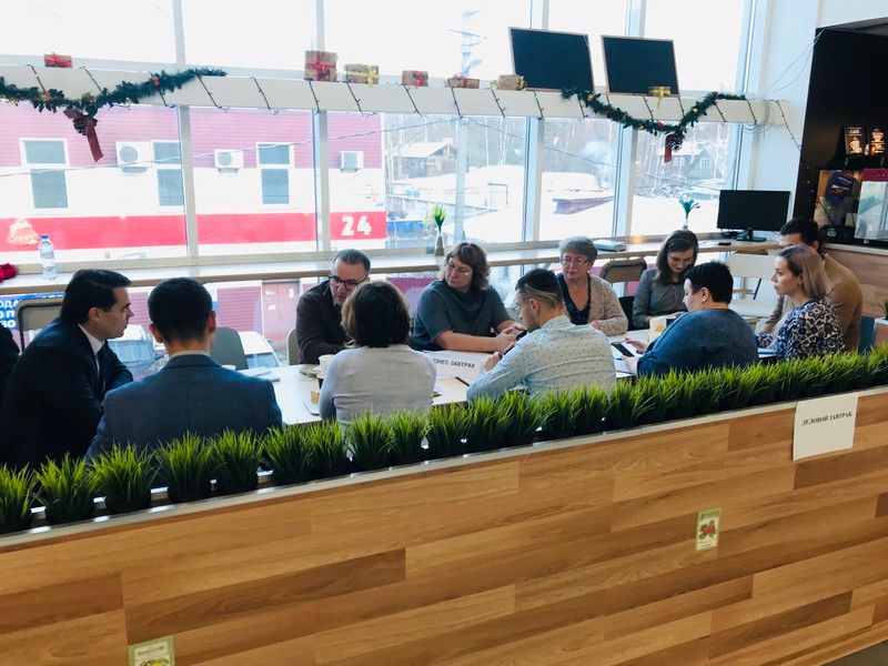 Члены палаты приняли участие в деловом завтраке на тему развития социального предпринимательства