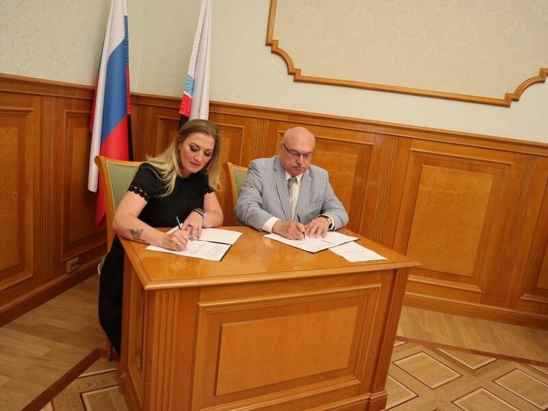 Общественная палата Ленобласти продолжила заключение Соглашений о сотрудничестве на выборах с партиями и общественными объединениями